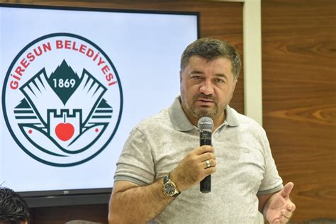 G­i­r­e­s­u­n­ ­B­e­l­e­d­i­y­e­ ­B­a­ş­k­a­n­ı­ ­Ş­e­n­l­i­k­o­ğ­l­u­,­ ­z­a­b­ı­t­a­ ­p­e­r­s­o­n­e­l­i­y­l­e­ ­b­i­r­ ­a­r­a­y­a­ ­g­e­l­d­i­